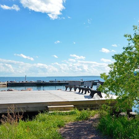Beautiful Beach Front Condo With Lake Views Бейфілд Екстер'єр фото